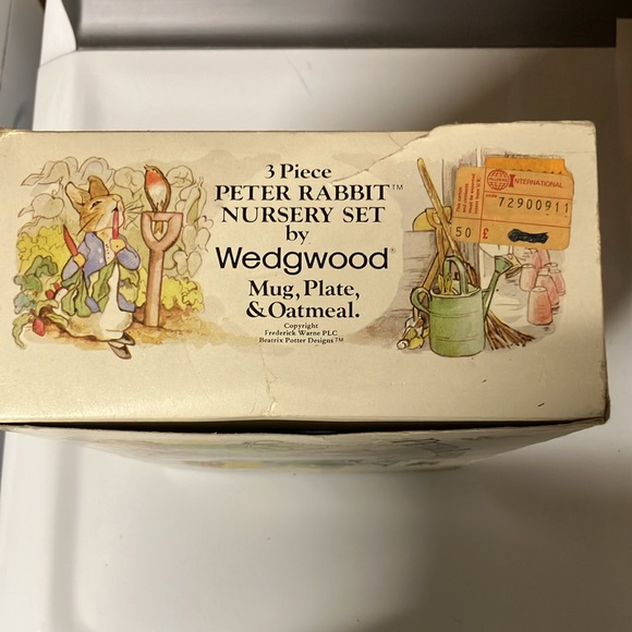 Peter rabbit nursery set by Wedgwood - Picture 2 of 12